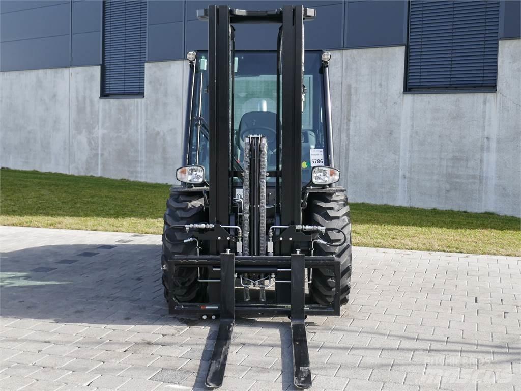 Manitou MC 25-4 Terrängtruck