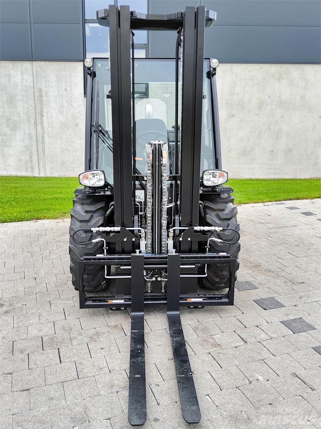 Manitou MC 25-4 Terrängtruck