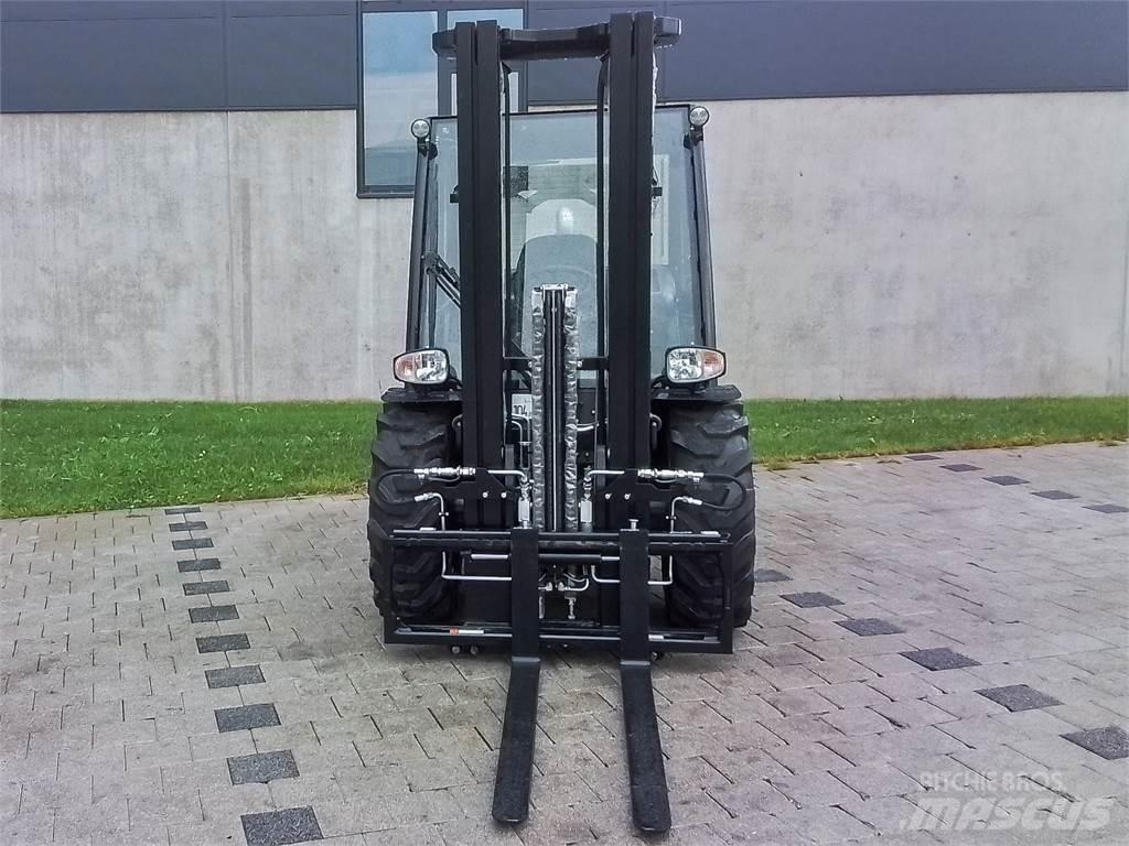 Manitou MC 25-4 Terrängtruck