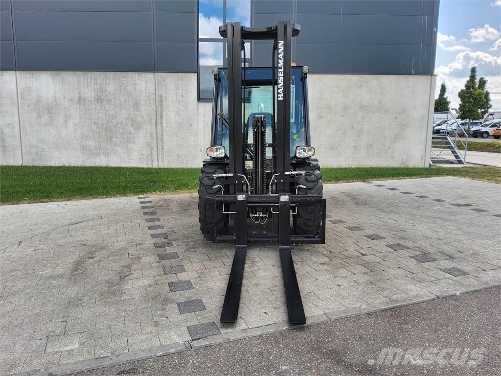 Manitou MC 30-4 Terrängtruck