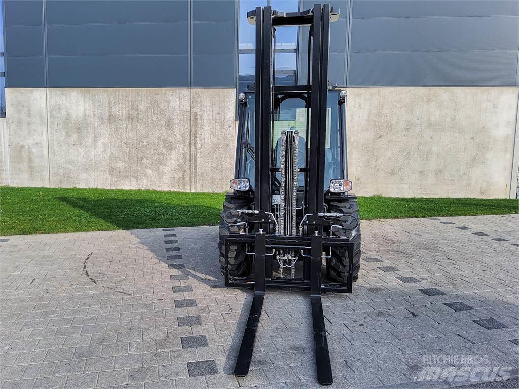 Manitou MC 30-4 Terrängtruck