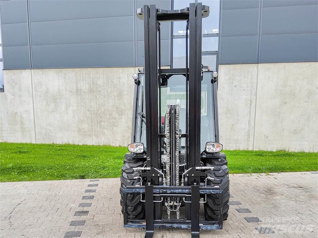 Manitou MC 30-4 Terrängtruck