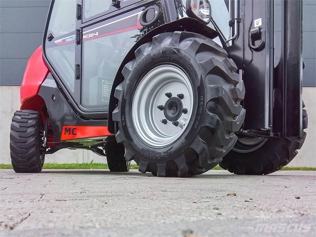 Manitou MC 30-4 Terrängtruck