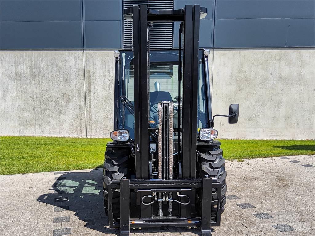 Manitou MC 30-4 Terrängtruck