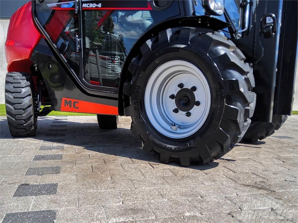 Manitou MC 30-4 Terrängtruck