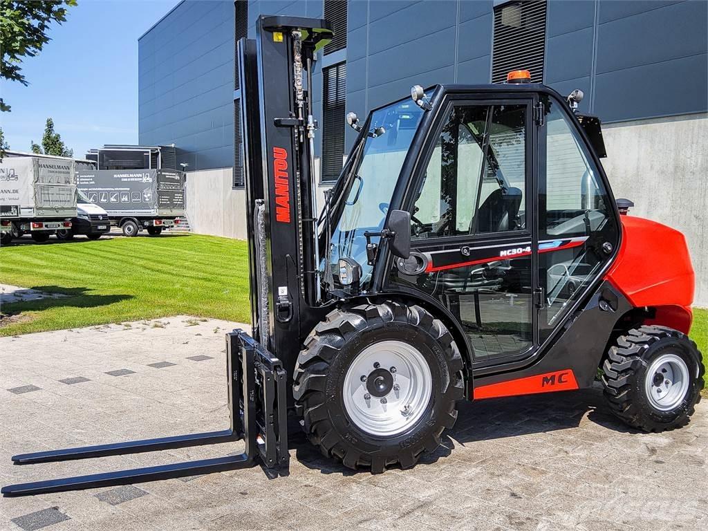 Manitou MC 30-4 Terrängtruck
