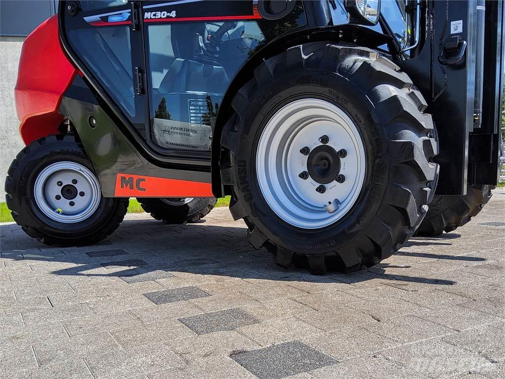 Manitou MC 30-4 Terrängtruck