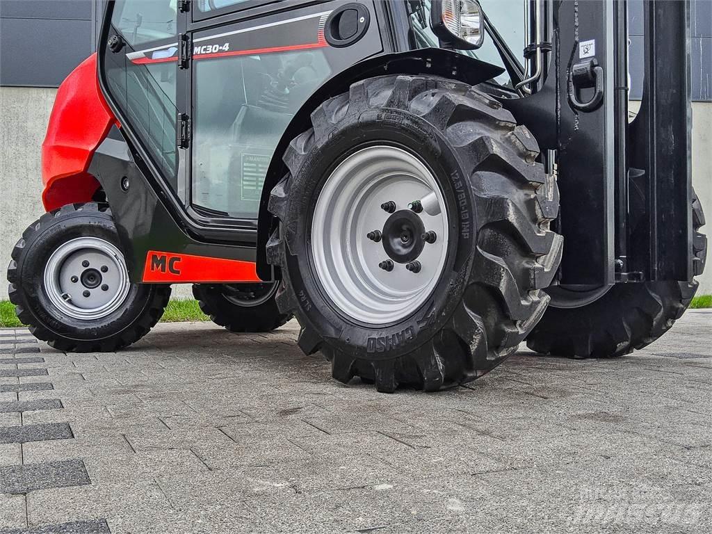 Manitou MC 30-4 Terrängtruck