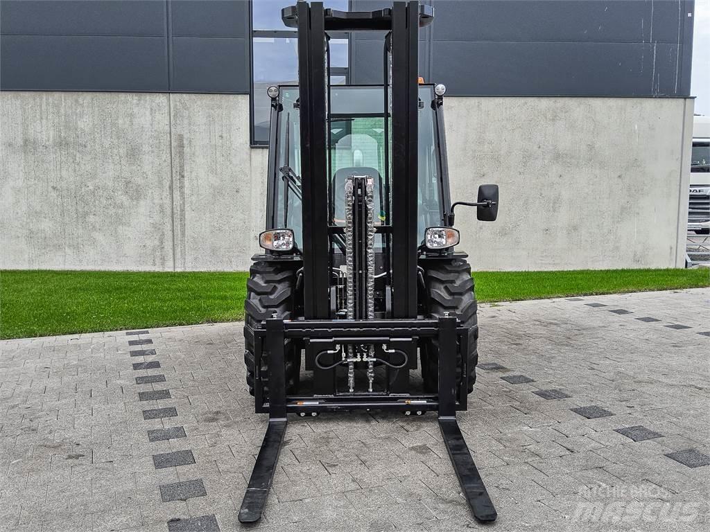 Manitou MC 30-4 Terrängtruck