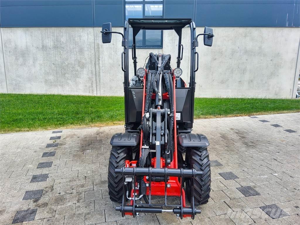 Manitou MLA 2-25H Minigrävare < 7t