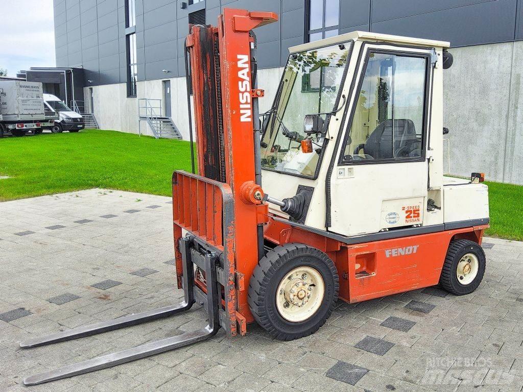 Nissan EH02F25U Dieselmotviktstruckar