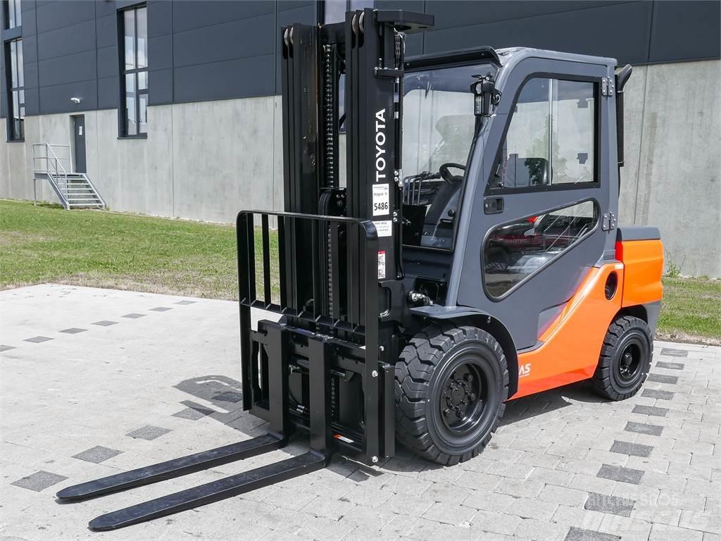 Toyota 52-8FDJF35 Dieselmotviktstruckar