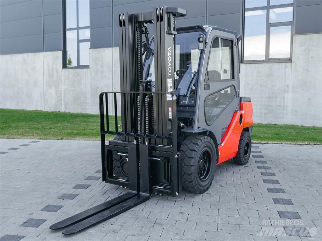 Toyota 52-8FDJF35 Dieselmotviktstruckar