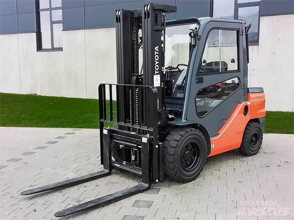 Toyota 52-8FDJF35 Dieselmotviktstruckar