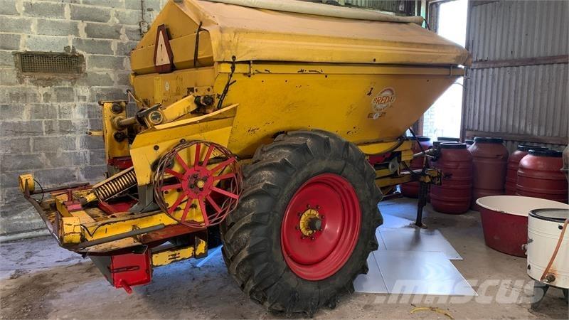 Bredal B 4 Mineralgödselspridare