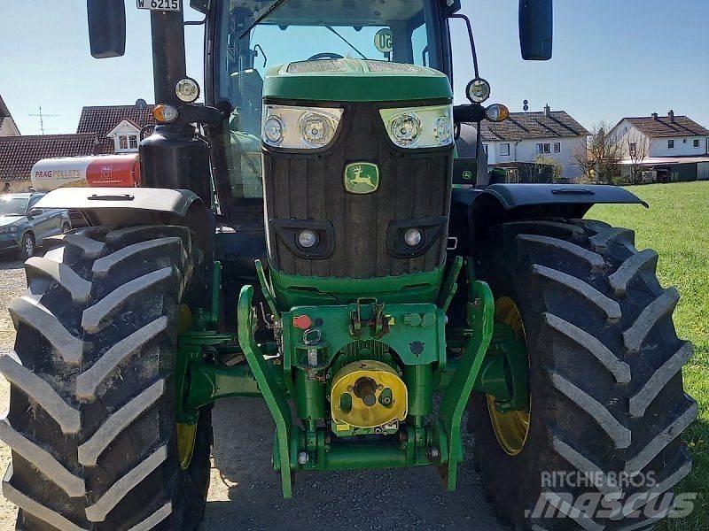 John Deere 6215R Traktorer