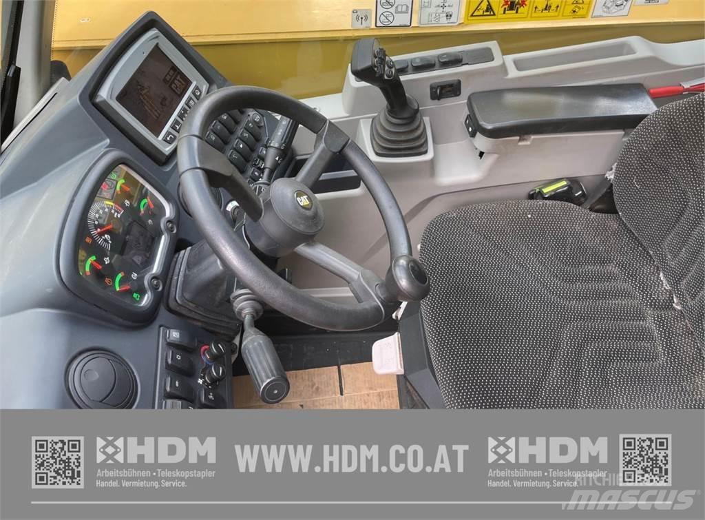 CAT TH408D Teleskoplastare