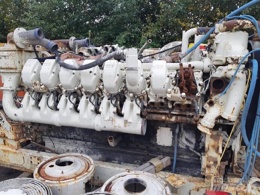 Komatsu 930E Motorer
