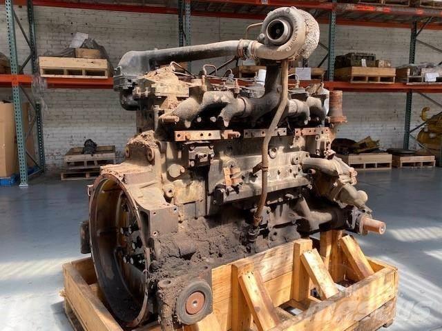 Komatsu SA6D125-2 Motorer
