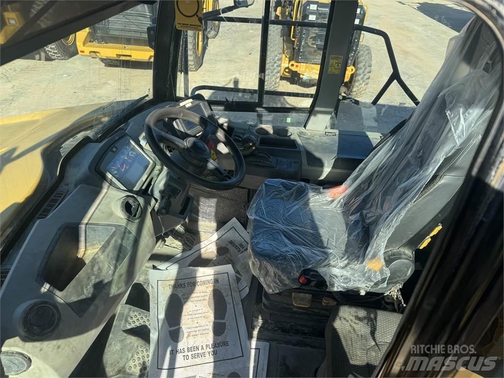 CAT 745 Midjestyrd dumper