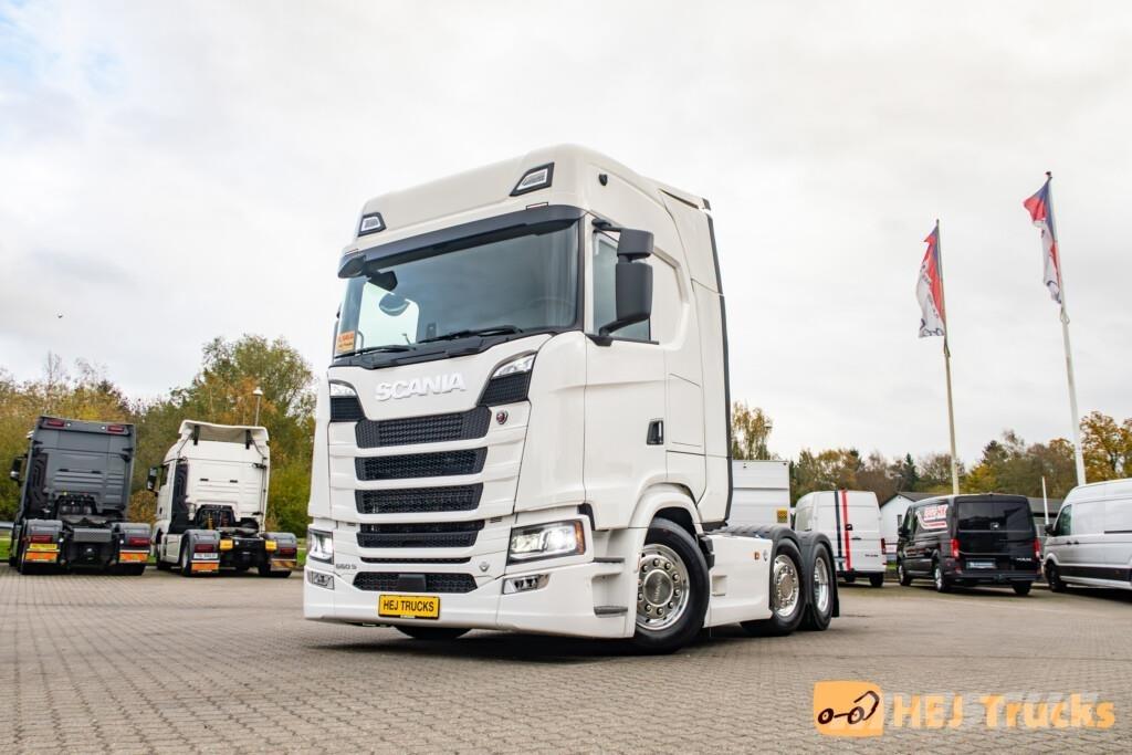 Scania S660 A6x2/4NB Dragbilar