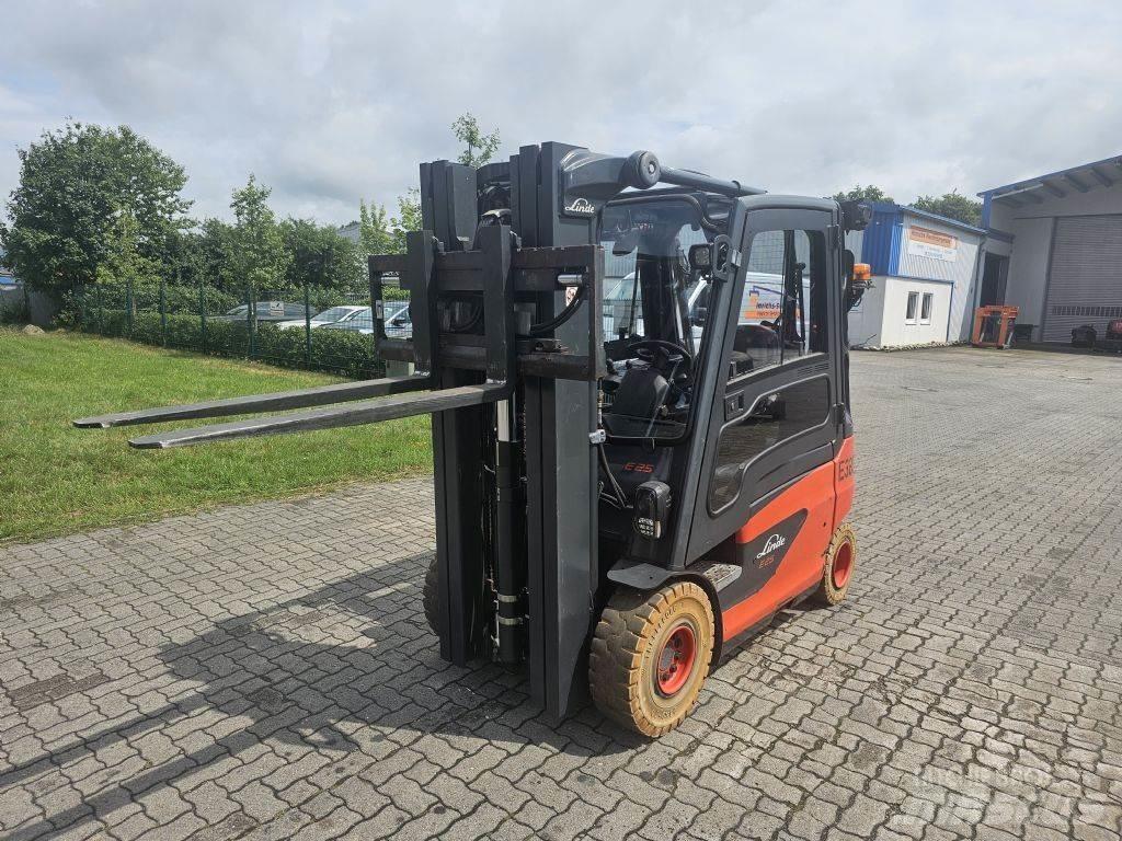 Linde E25-01 UVV Elmotviktstruckar