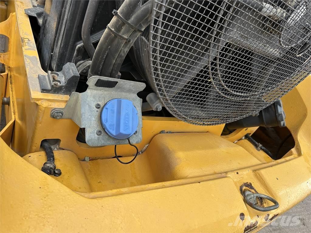 Volvo L70H Frontlastare och grävare