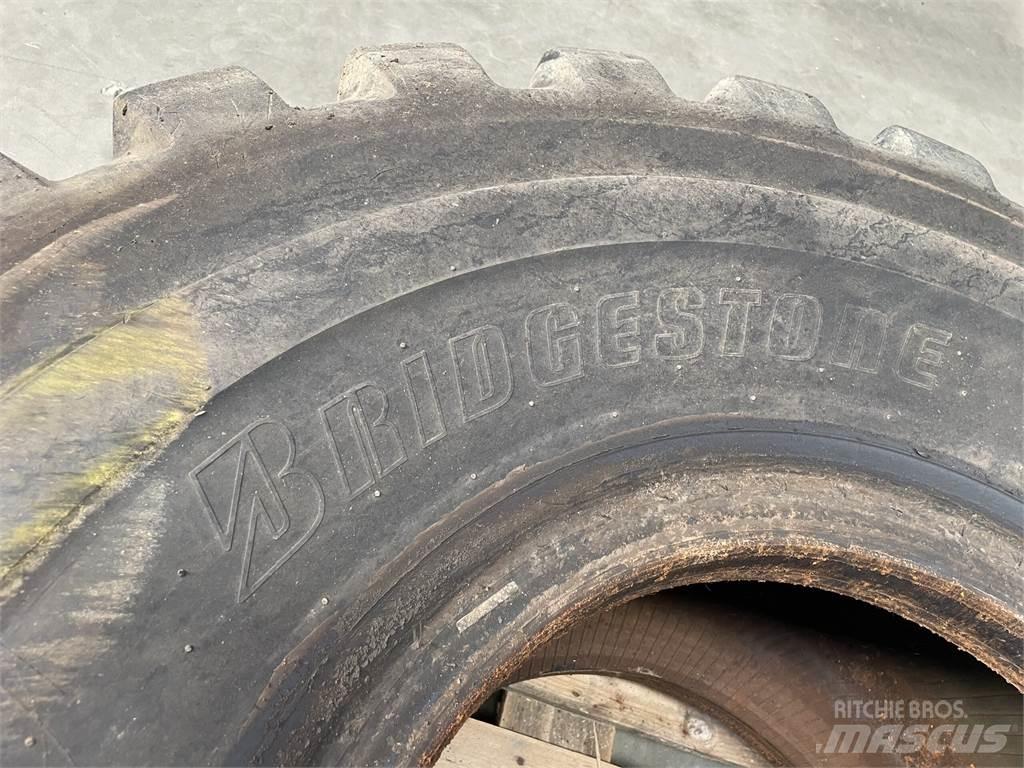  23.5xR25 Bridgestone dæk Däck, hjul och fälgar