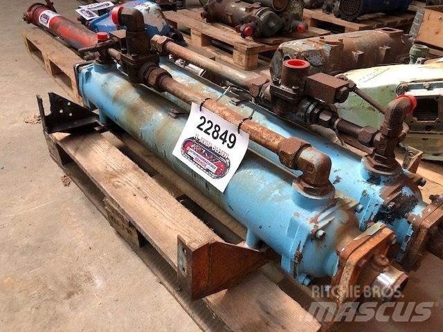 Bowman GL400 Oliekøler Entreprenad - Övrigt