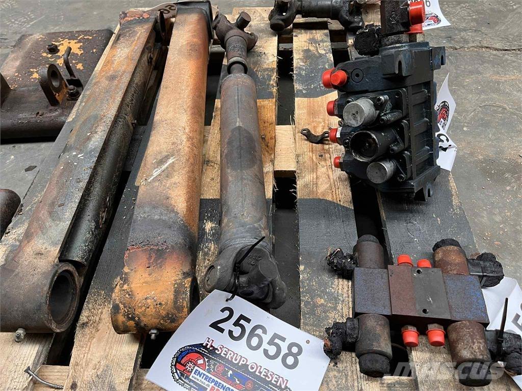 CASE 695SR kardan Övriga