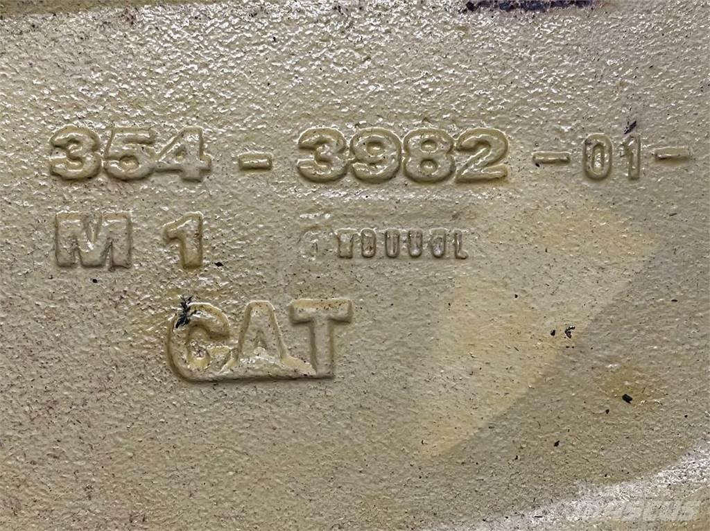 CAT 908M Link Arm 354-3982 Övriga