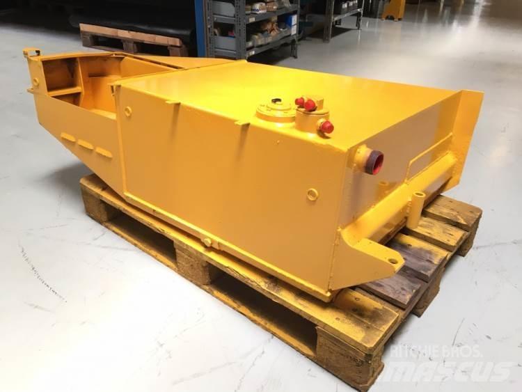  Dieseltank Volvo A25 Övriga