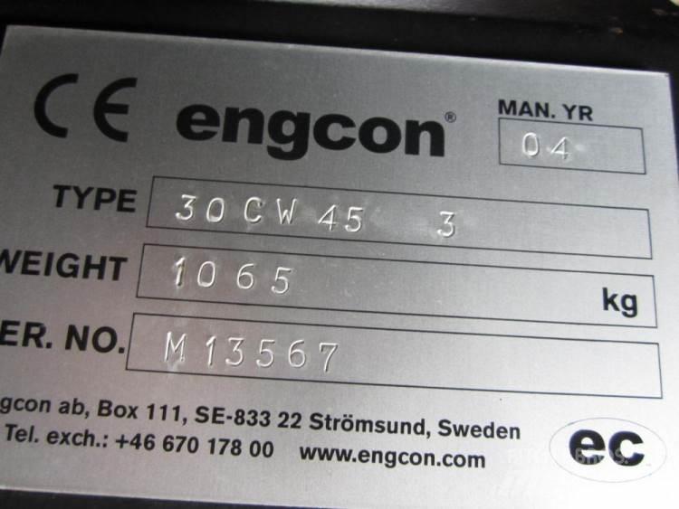 Engcon EC30 tiltrotator Redskapsfäste/ adaptrar