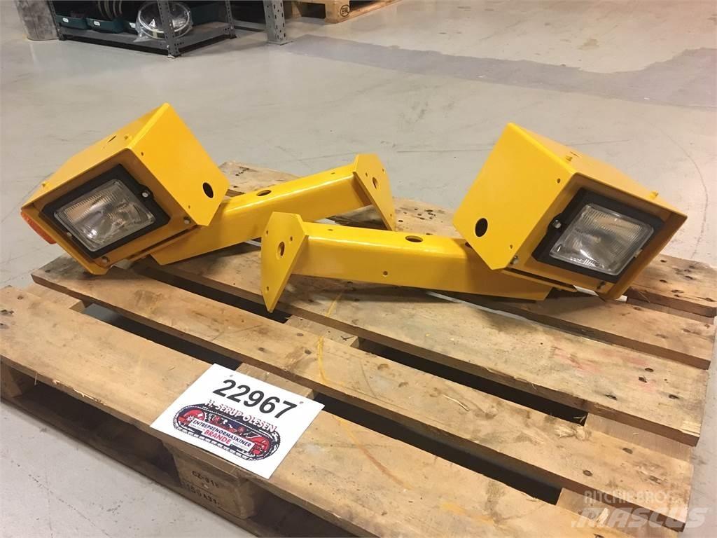  Forlygter Volvo L180E Övriga
