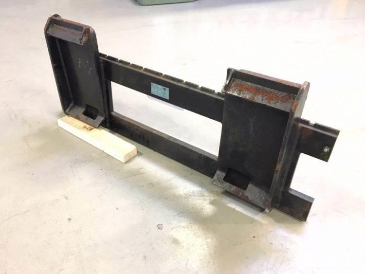  Gaffelbord 2,5 ton - Cat Pallgafflar