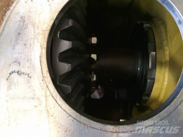Komatsu D37P-5 Køregear Växellåda