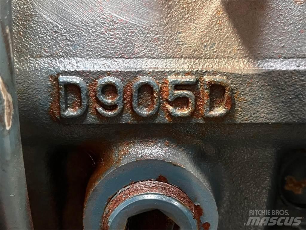 Kubota D905 motor Motorer