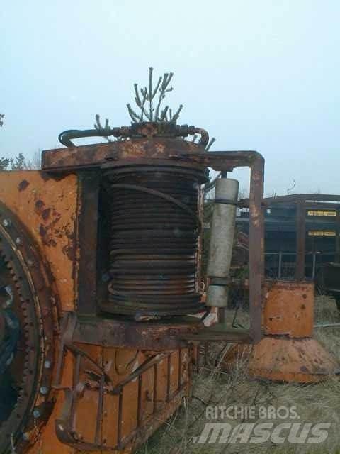 Liebherr hydr. spil - 2 stk. Lyftblock, vinschar och materialhissar