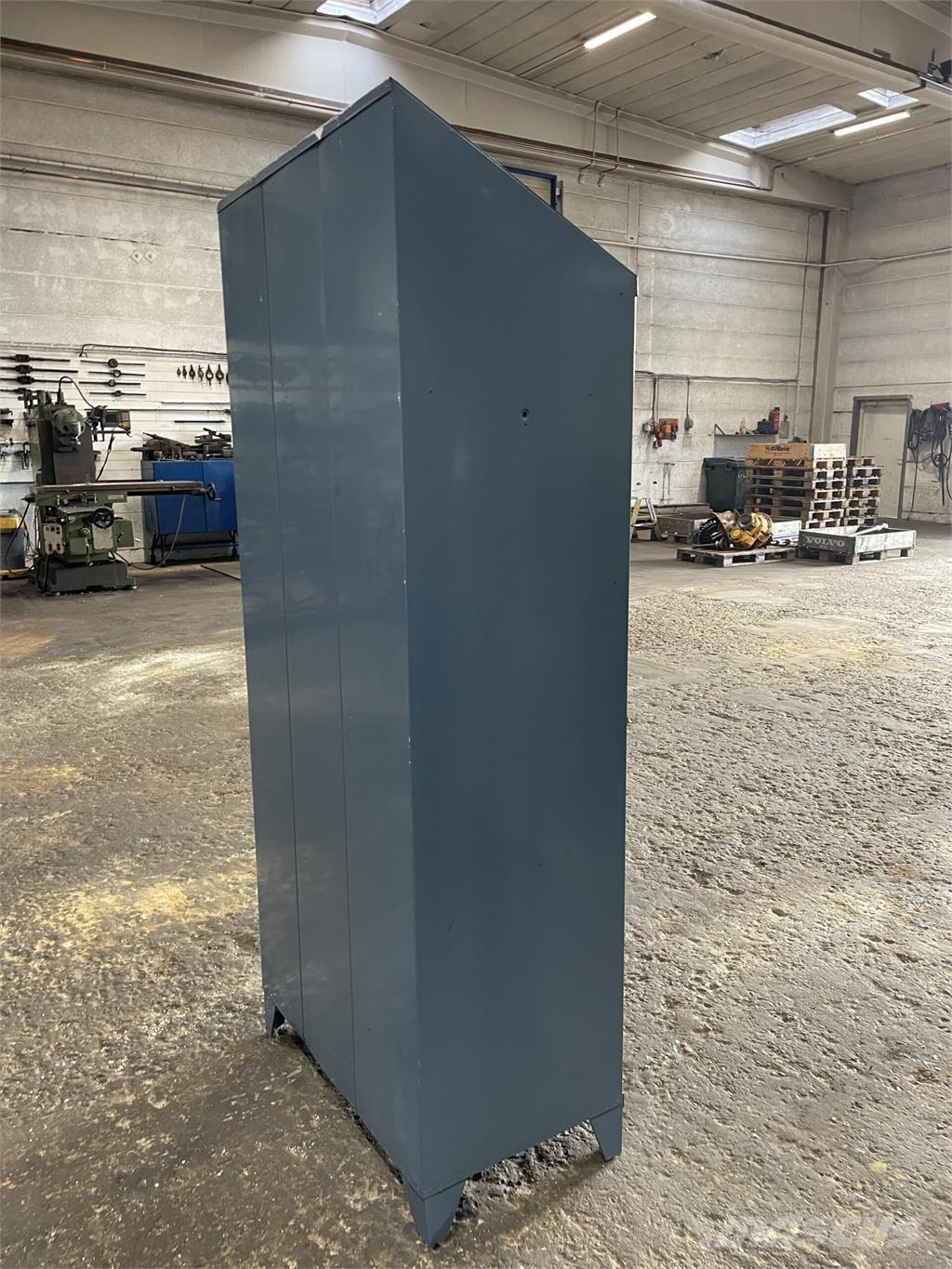  Omklædningsskab, 3 rum Övriga