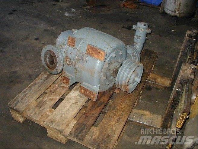  Svanehøj pumpe no. 4060 Vattenpumpar