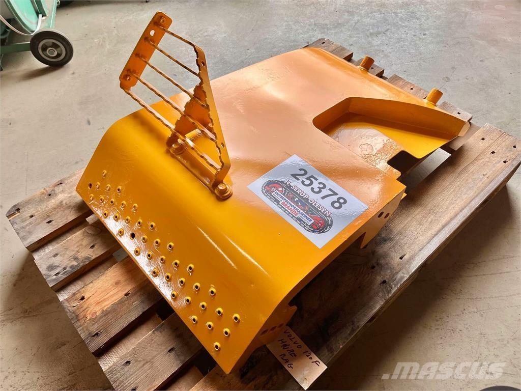 Volvo L120F bagskærm Övriga
