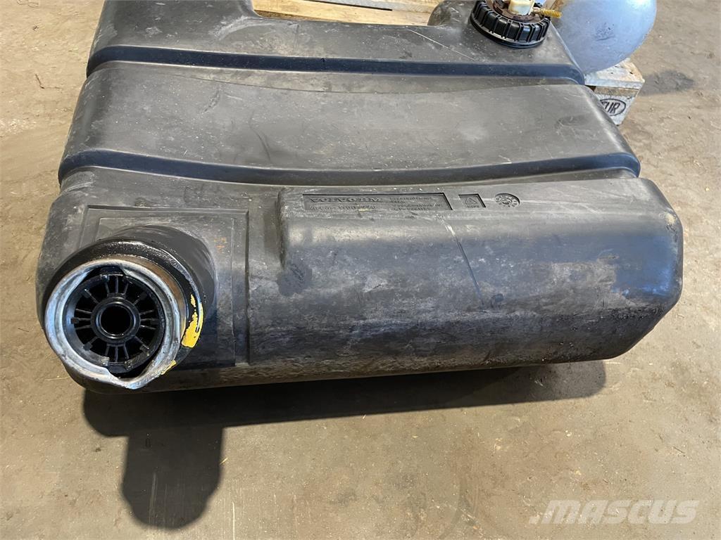 Volvo L70B dieseltank Övriga