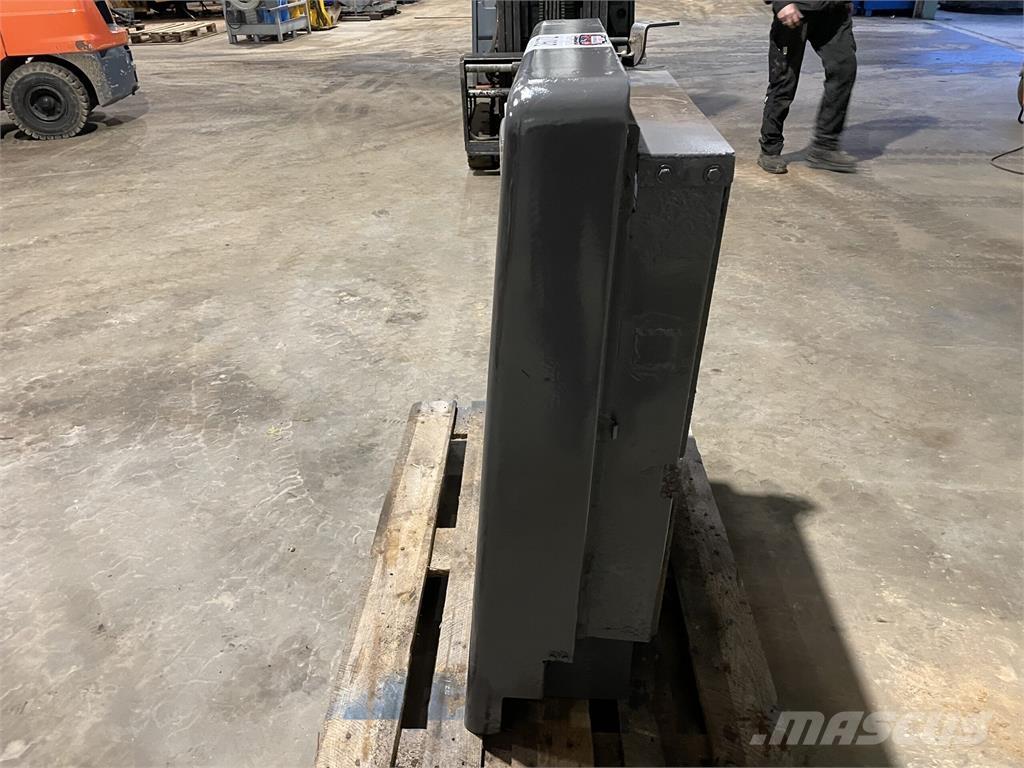 Volvo L70B kølerhjelm Övriga