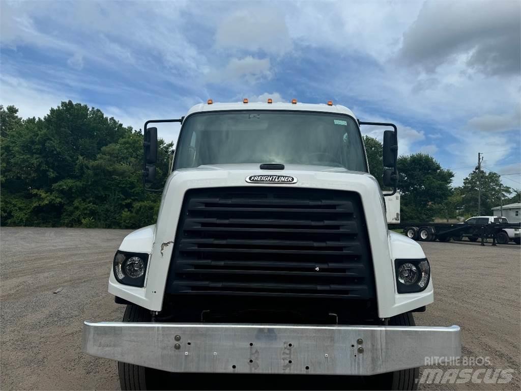 Freightliner 108SD Plogbilar