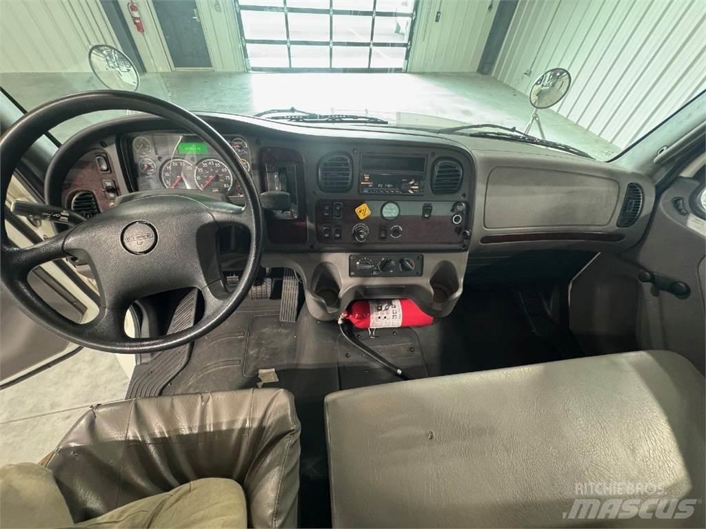 Freightliner M2 Skåpbilar