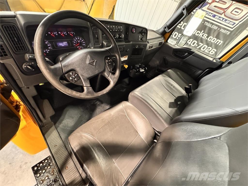 International MV607 Skåpbilar