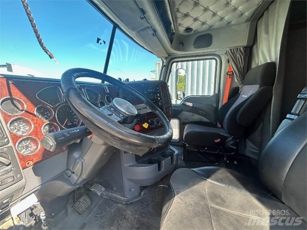Mack CXU613 Dragbilar