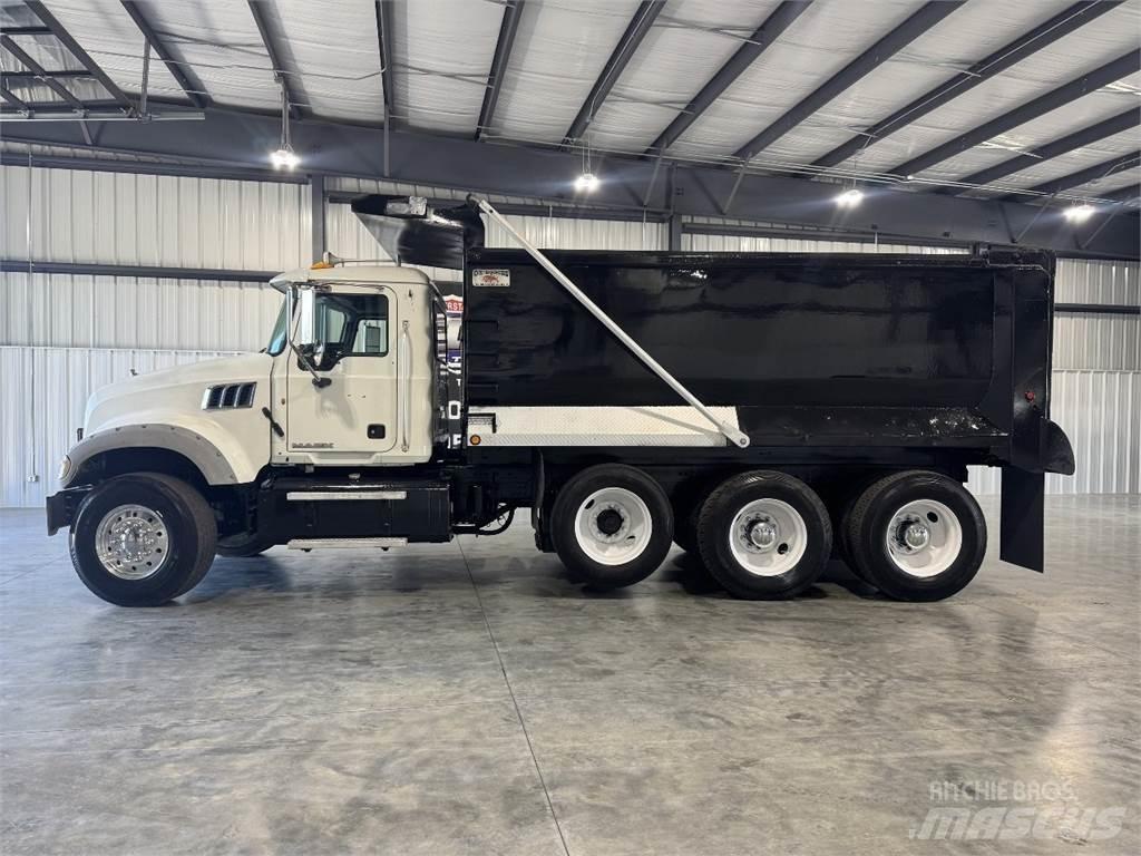 Mack GU713 Tippbilar