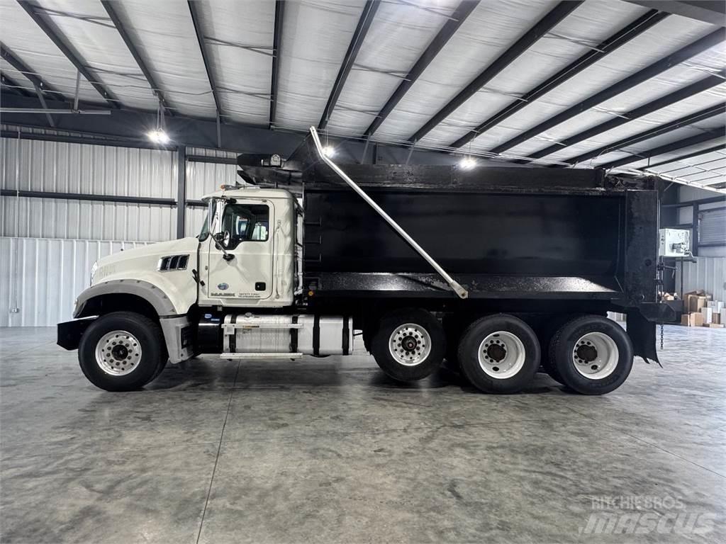Mack GU713 Tippbilar