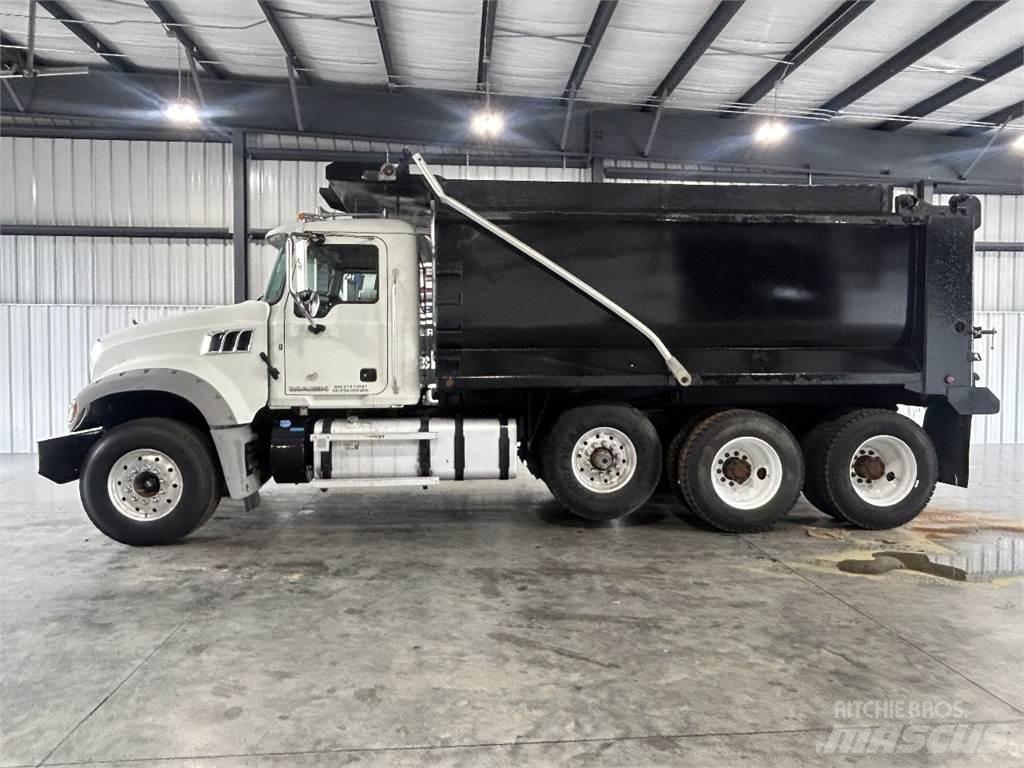 Mack GU713 Tippbilar